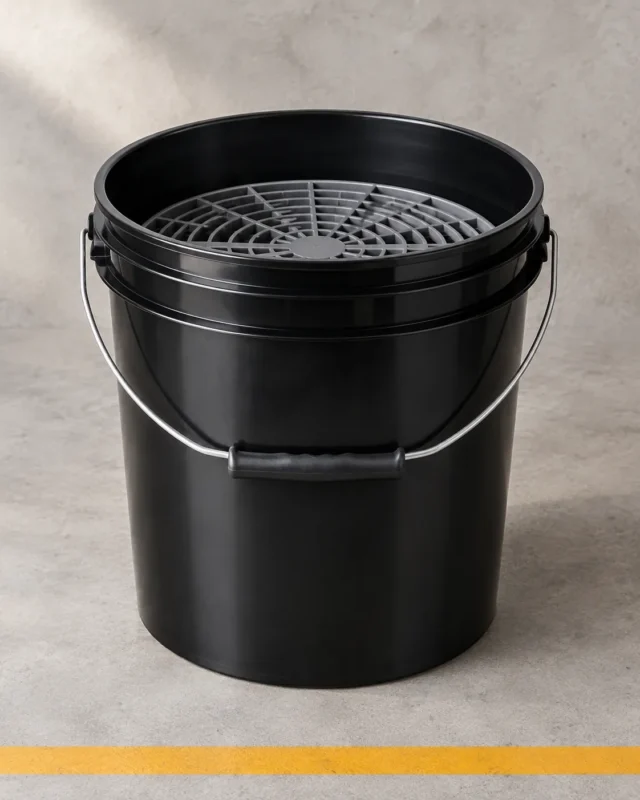 Wash Bucket with Grit Guard, 20 L
